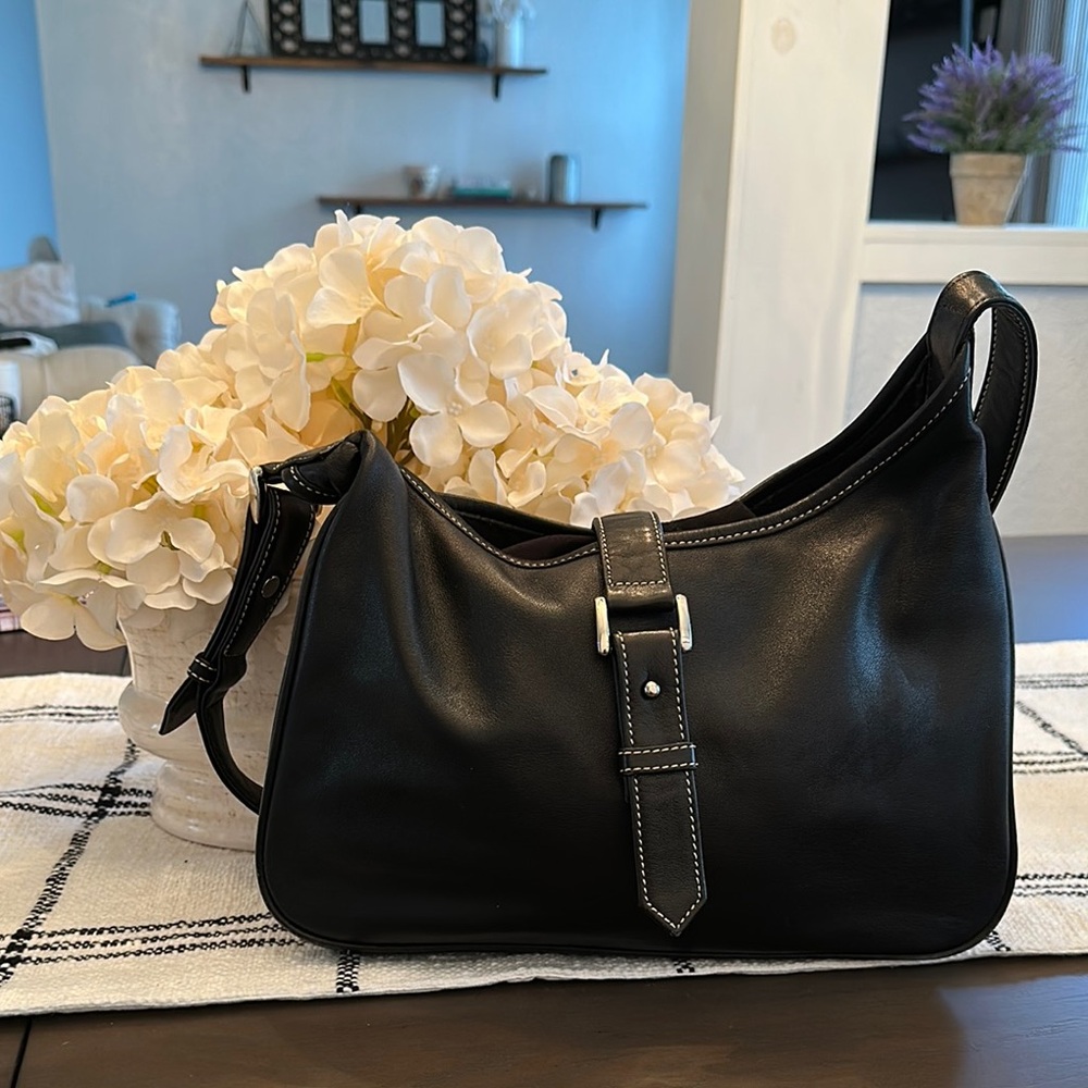 LOFT Black Shoulder Bag with Sleek Hobo Design